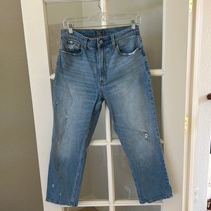ABERCROMBIE & FITCH Ultra High Rise Mom Jean